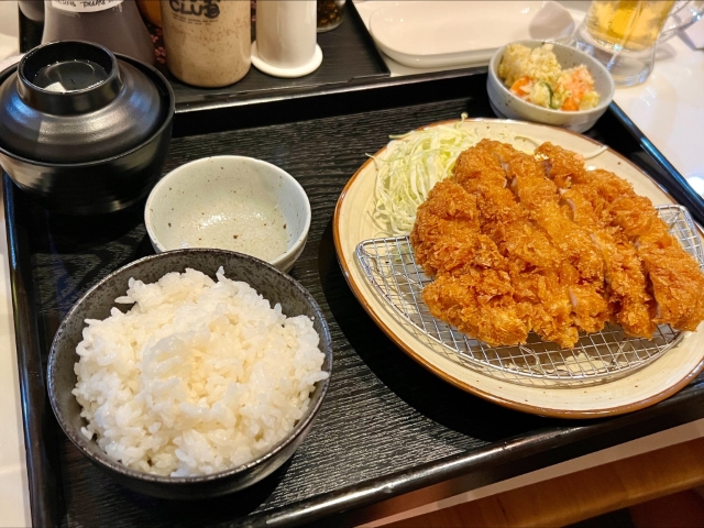 大阪とんかつ河内のメニュー：チキンカツ定食